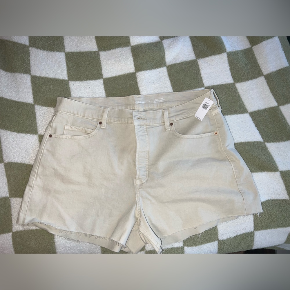 NWT size 18 khaki denim shorts